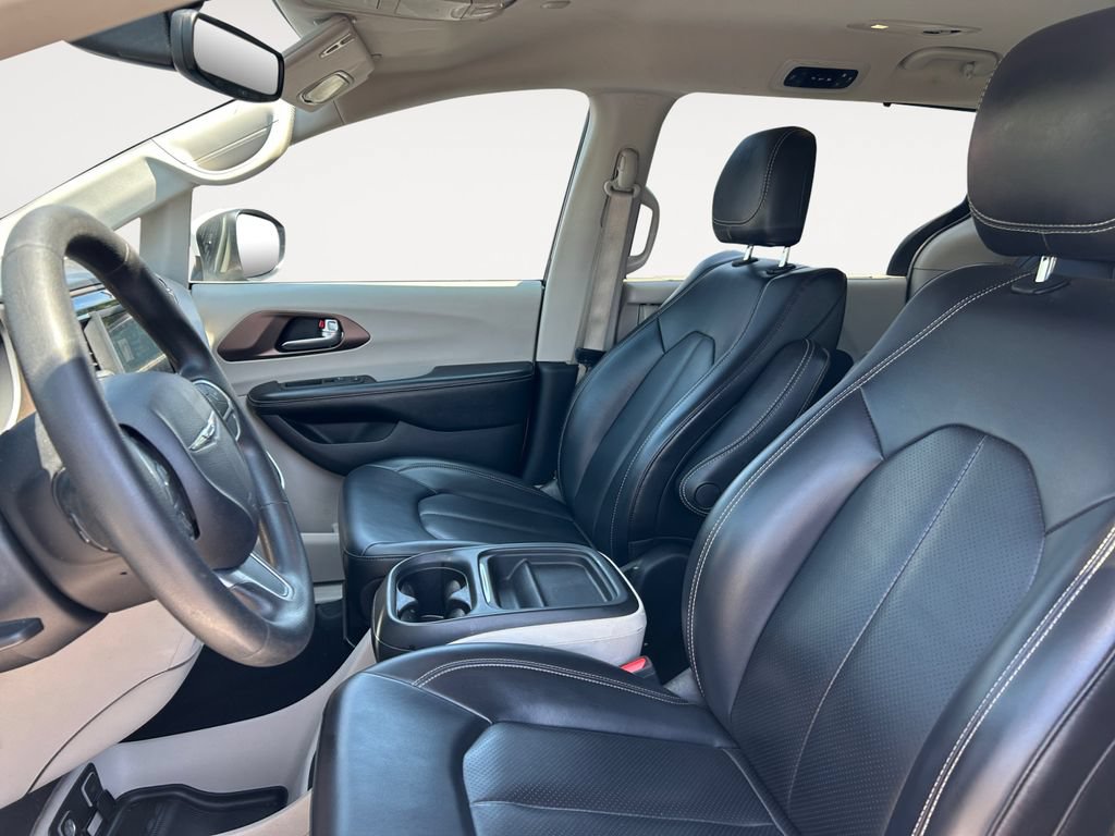 Used 2020 Chrysler Voyager Lxi FWD image 9