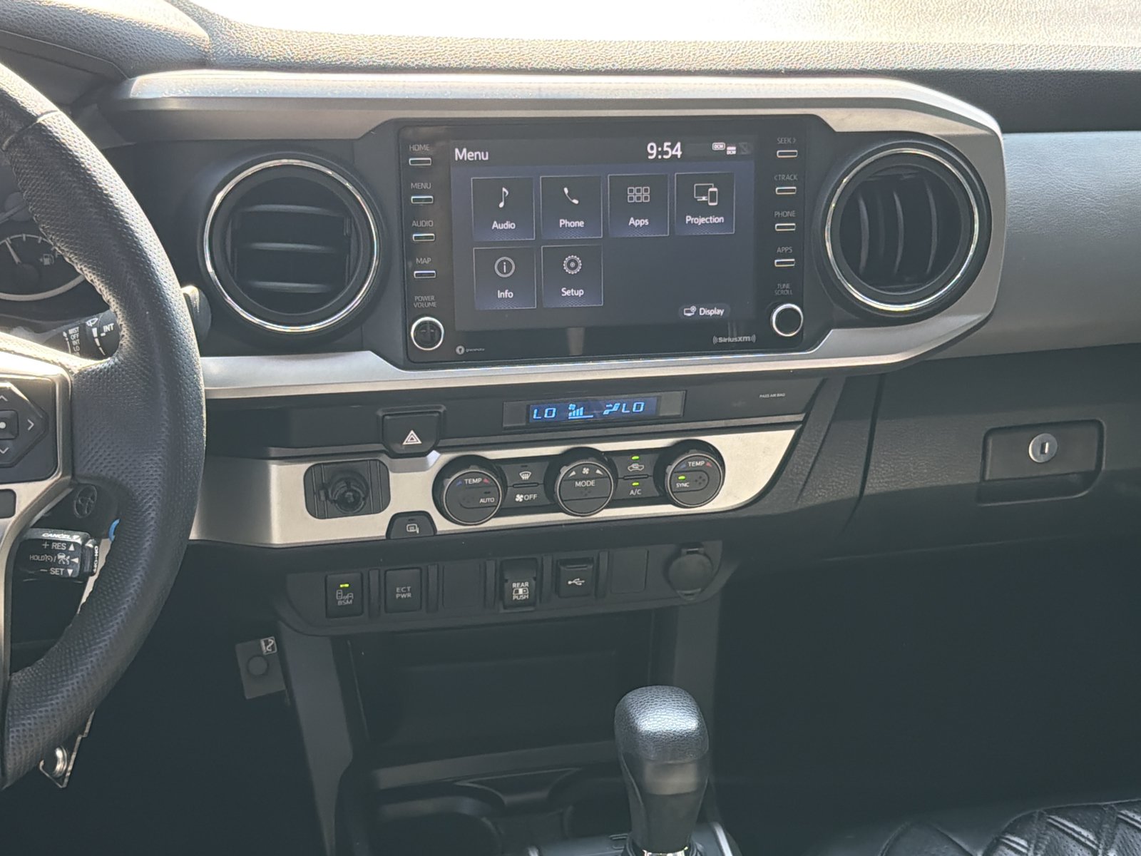 Used 2022 Toyota Tacoma SR5 w/ Technology Package RWD image 43