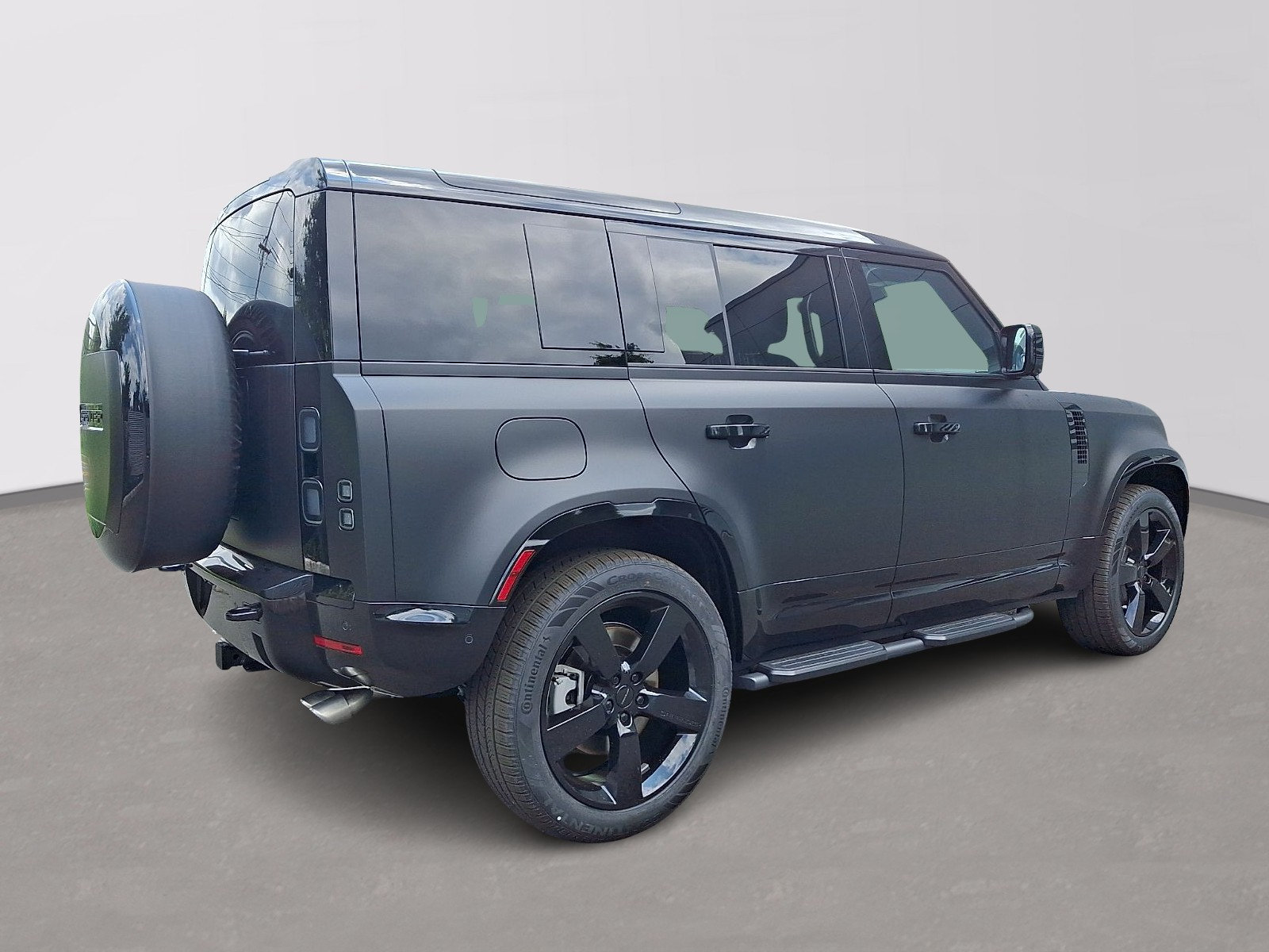 New 2026 Land Rover Defender 110 X-Dynamic SE AWD/4WD image 3