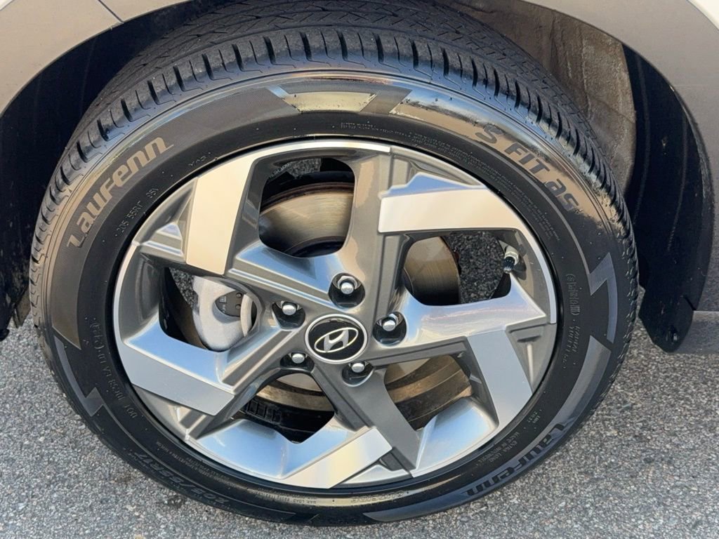 Used 2021 Hyundai Venue SEL FWD image 10