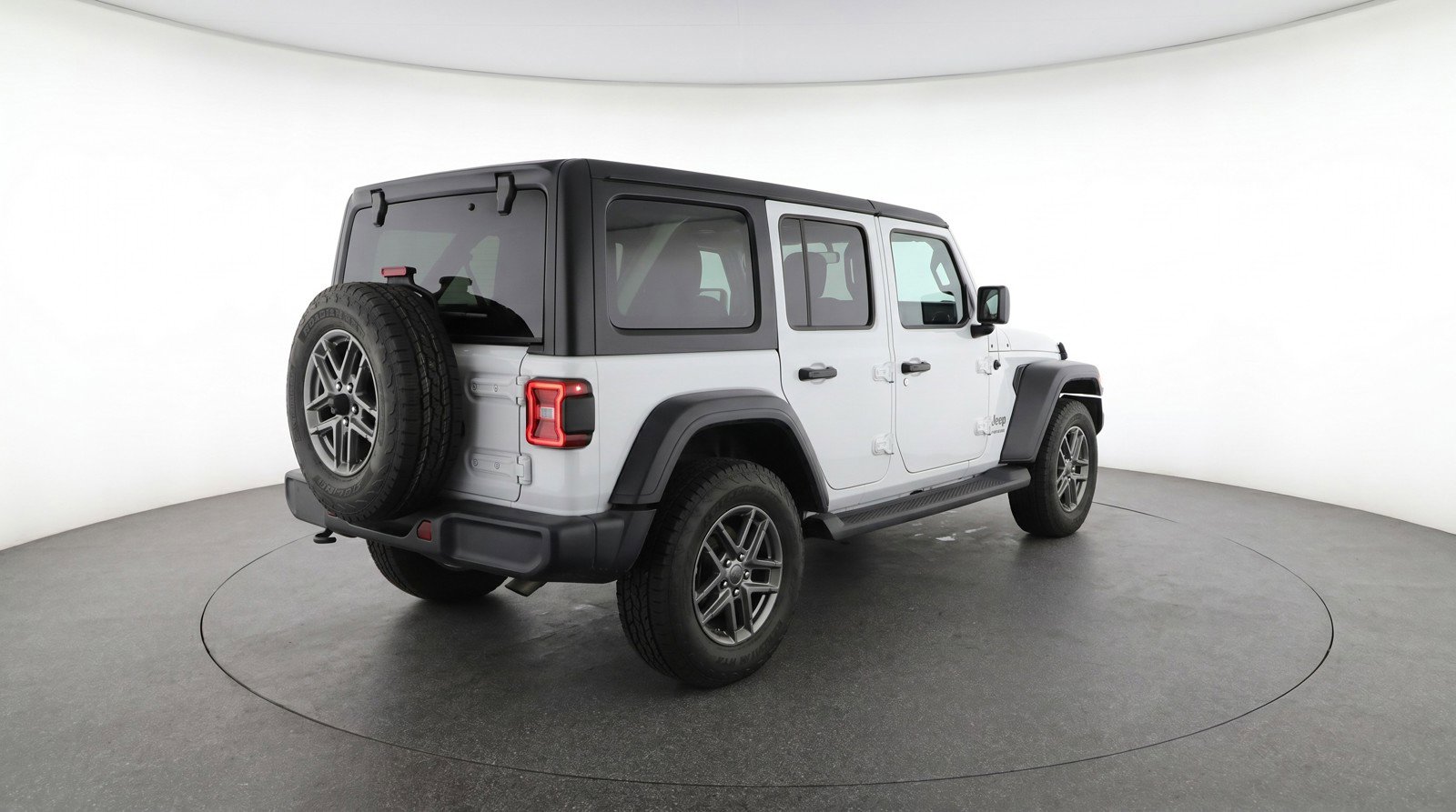 Used 2025 Jeep Wrangler Sport S image 9
