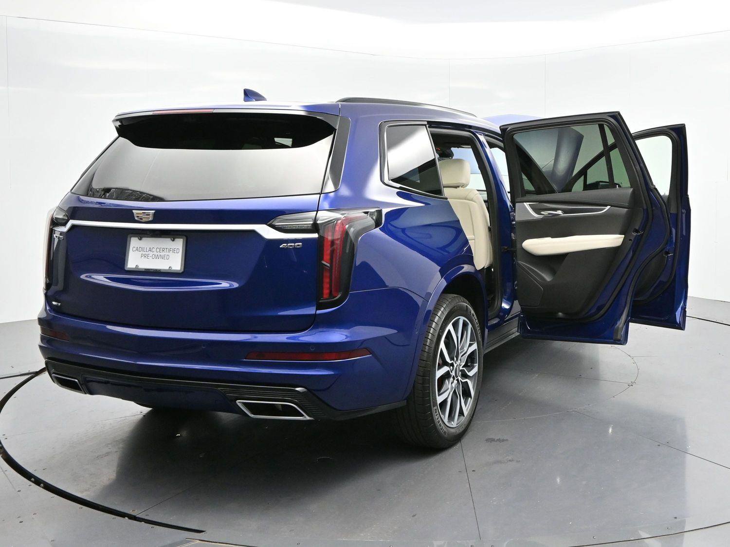 Certified 2024 Cadillac XT6 Sport w/ Technology Package AWD/4WD image 44