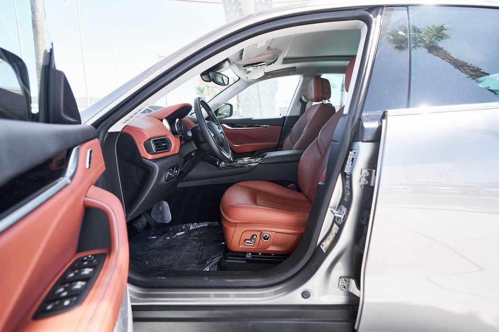 Used 2022 Maserati Levante GT image 17