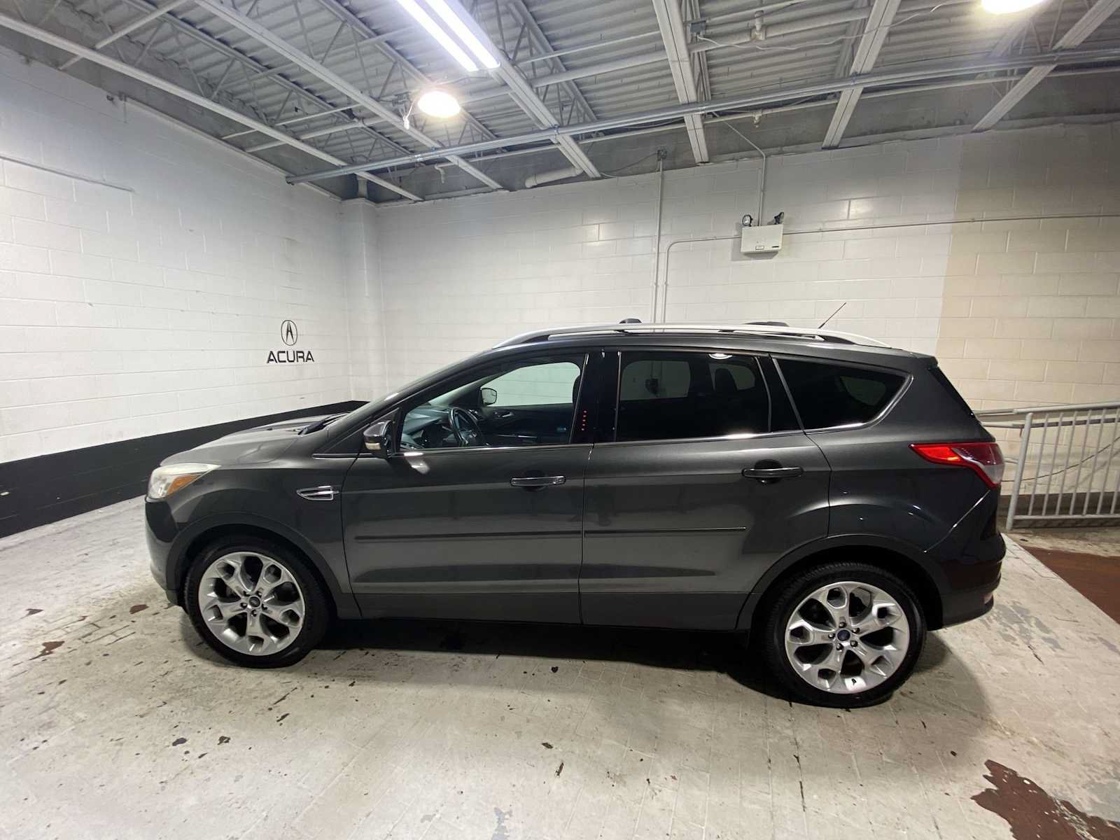Used 2016 Ford Escape Titanium AWD/4WD image 3