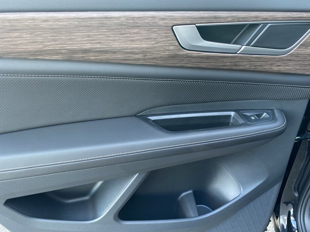 New 2025 Volkswagen Atlas SEL image 29
