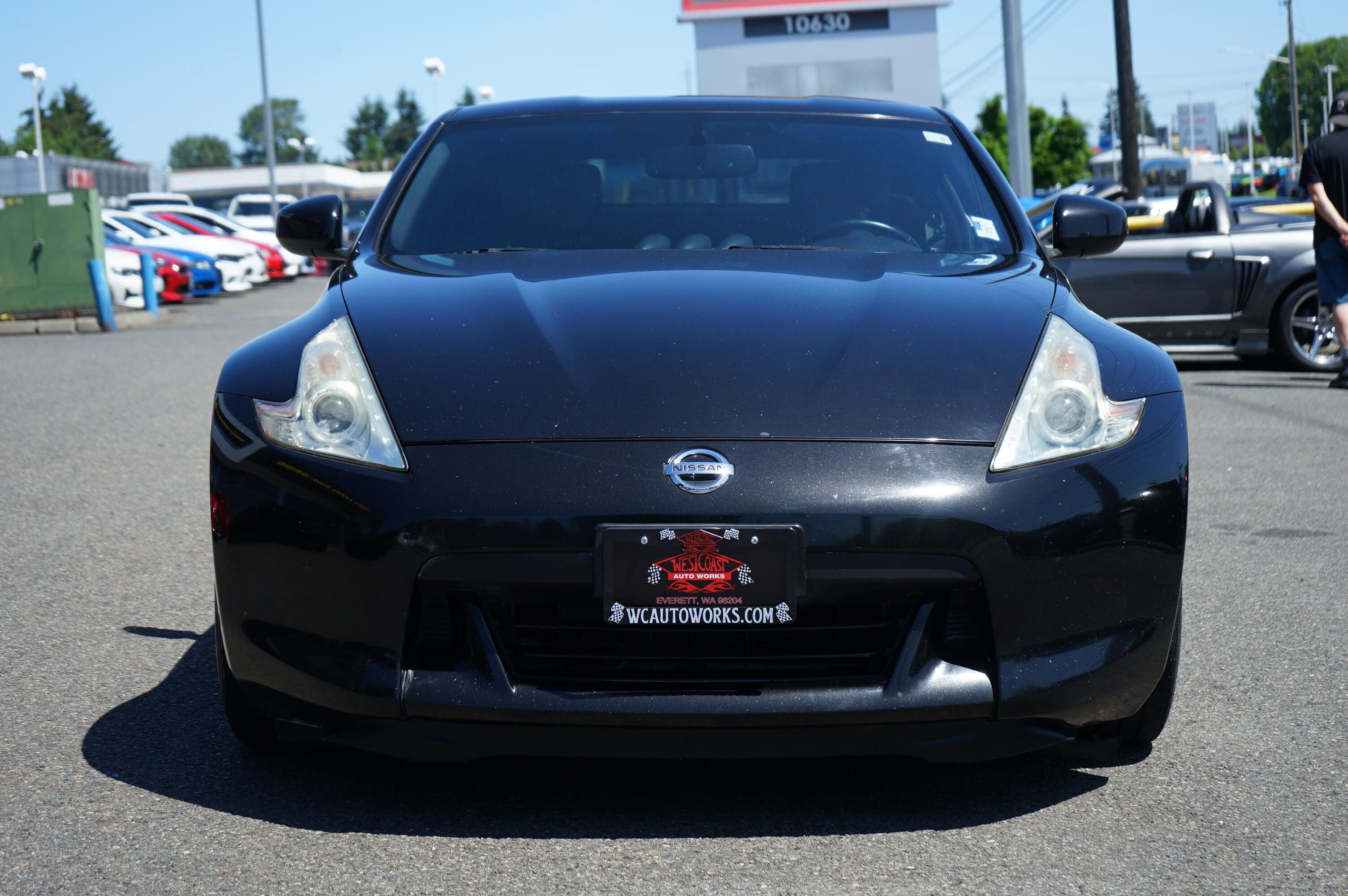 Used 2011 Nissan 370Z Touring w/ Sport Pkg RWD image 8