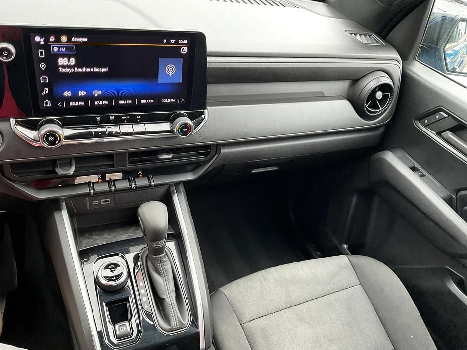 Used 2023 Chevrolet Colorado Trail Boss w/ Technology Package AWD/4WD image 19