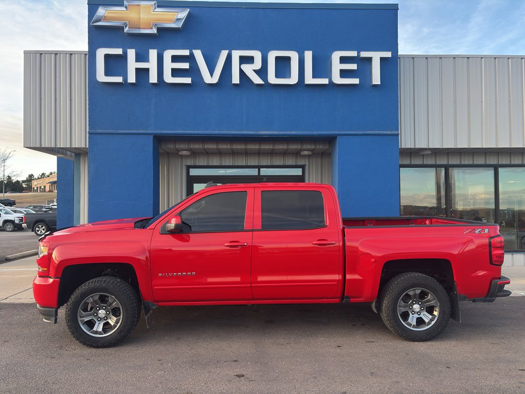 Used 2018 Chevrolet Silverado 1500 LT w/ All Star Edition image 4