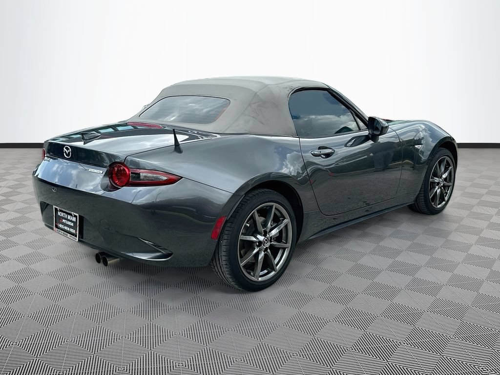Used 2020 MAZDA MX-5 Miata Grand Touring RWD image 7