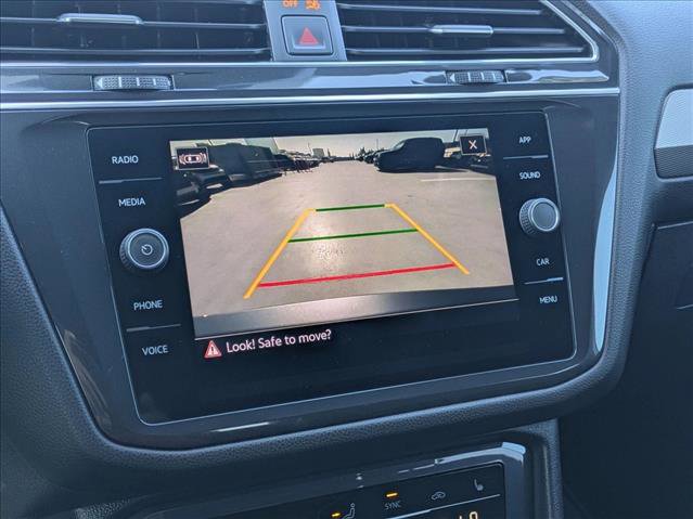 Used 2022 Volkswagen Tiguan SE R-Line image 13