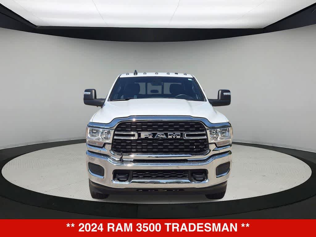 Used 2024 RAM 3500 Tradesman w/ Towing Technology Group AWD/4WD image 9