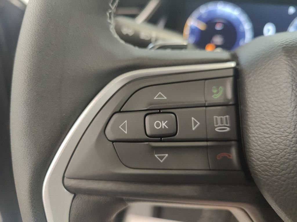 New 2025 Jeep Grand Cherokee L Limited w/ Black Appearance Package image 28