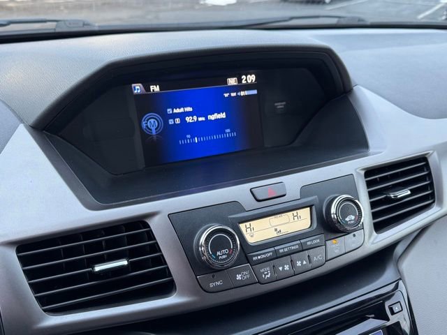 Used 2016 Honda Odyssey SE image 25
