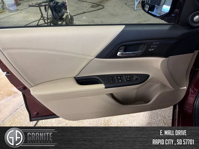 Used 2015 Honda Accord EX-L image 10