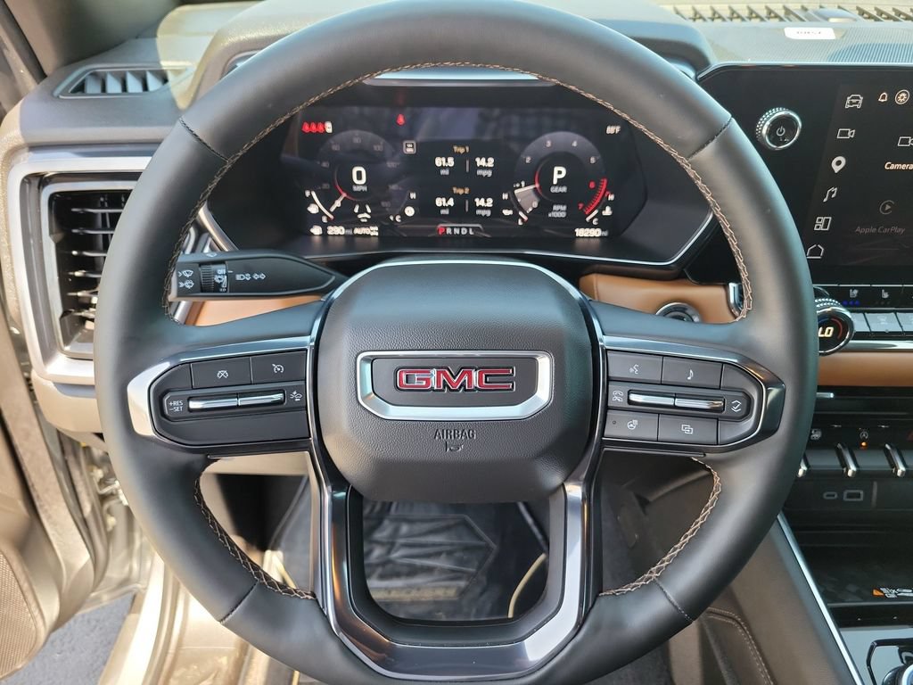 Used 2025 GMC Canyon AT4 w/ Technology Plus Package AWD/4WD image 21