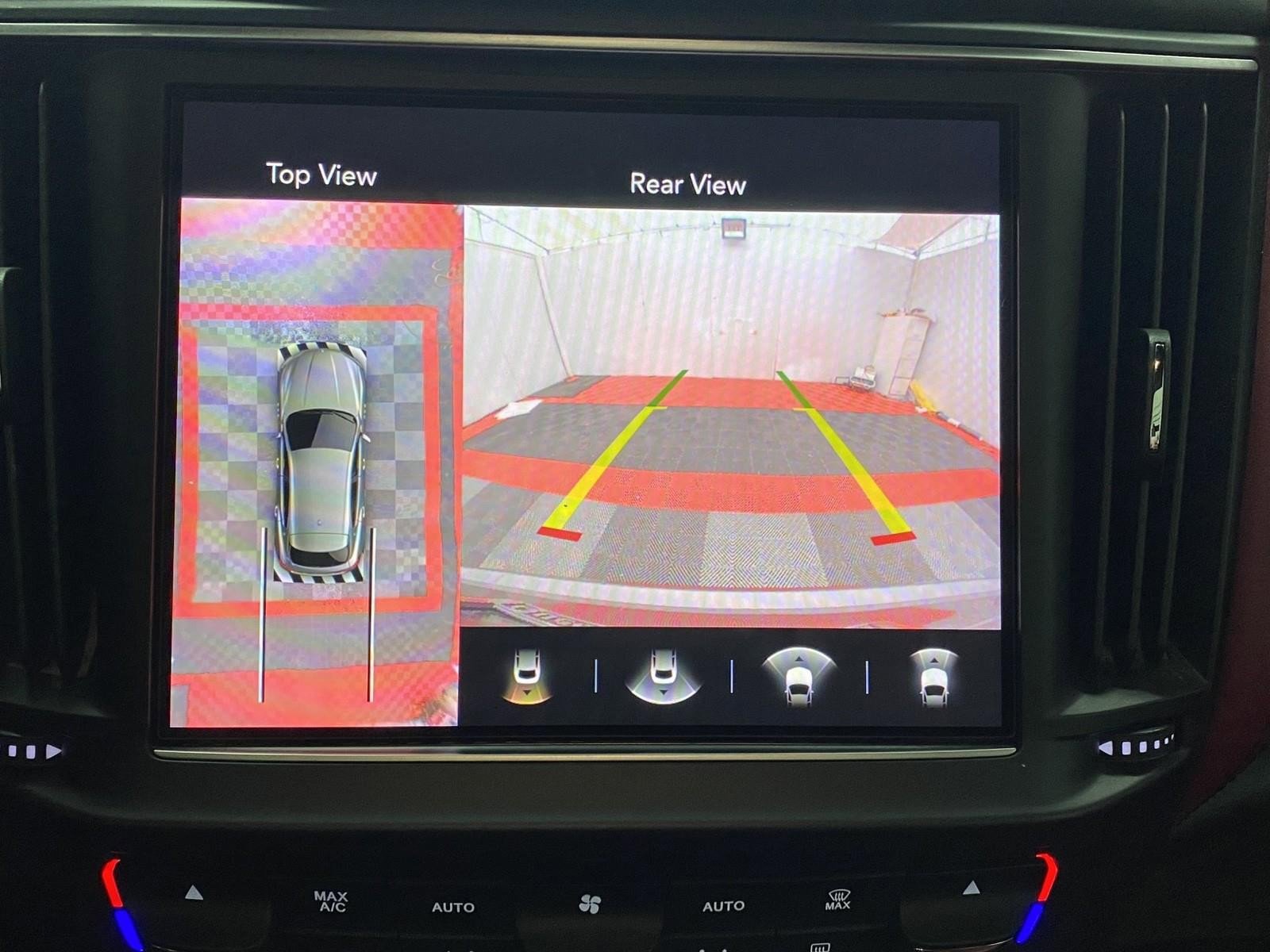 Used 2021 Maserati Levante image 26