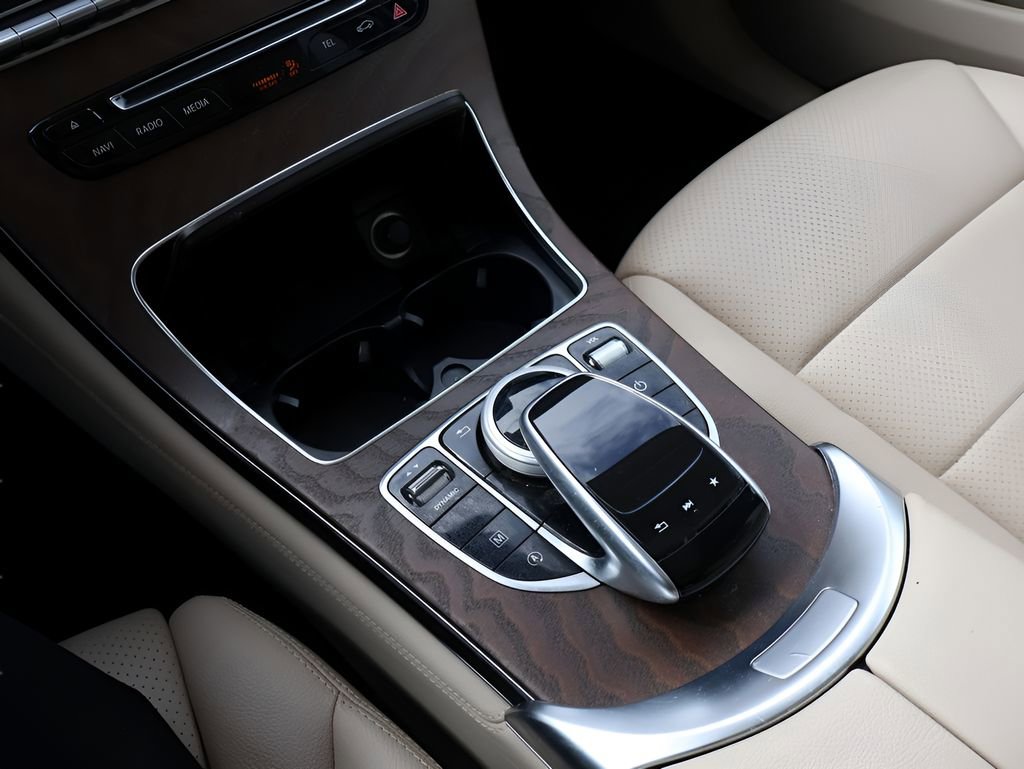 Used 2018 Mercedes-Benz GLC 300 4MATIC image 26