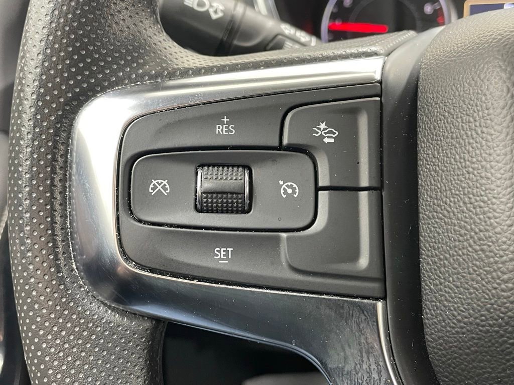 Used 2025 Chevrolet Blazer LT AWD/4WD image 22
