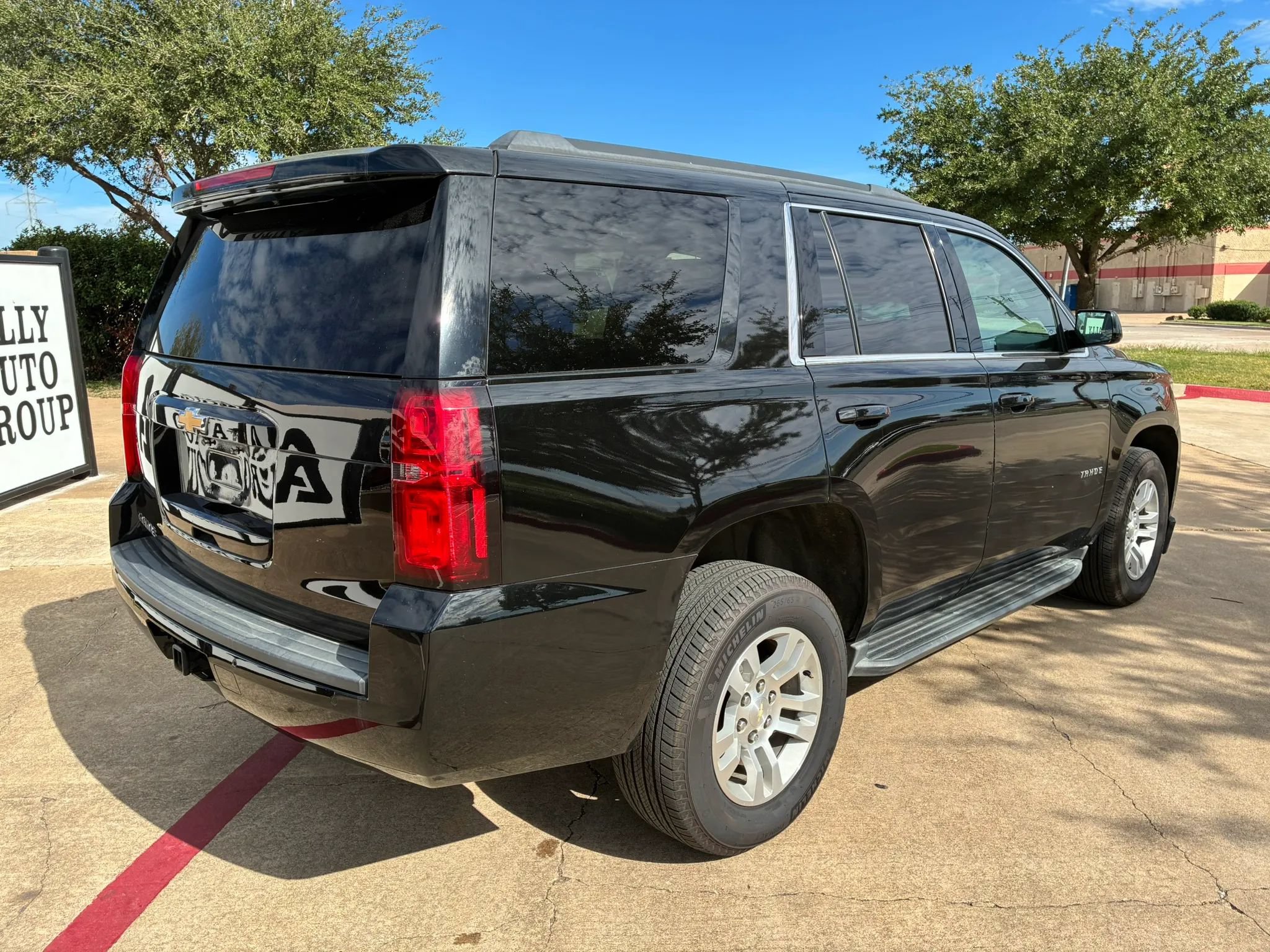Used 2019 Chevrolet Tahoe LT RWD image 7