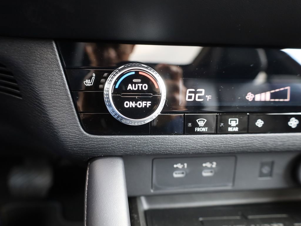 New 2025 Mitsubishi Outlander SE image 45