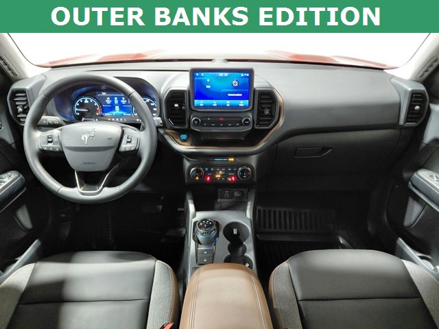 Used 2024 Ford Bronco Sport Outer Banks w/ Topo Graphic Package image 2