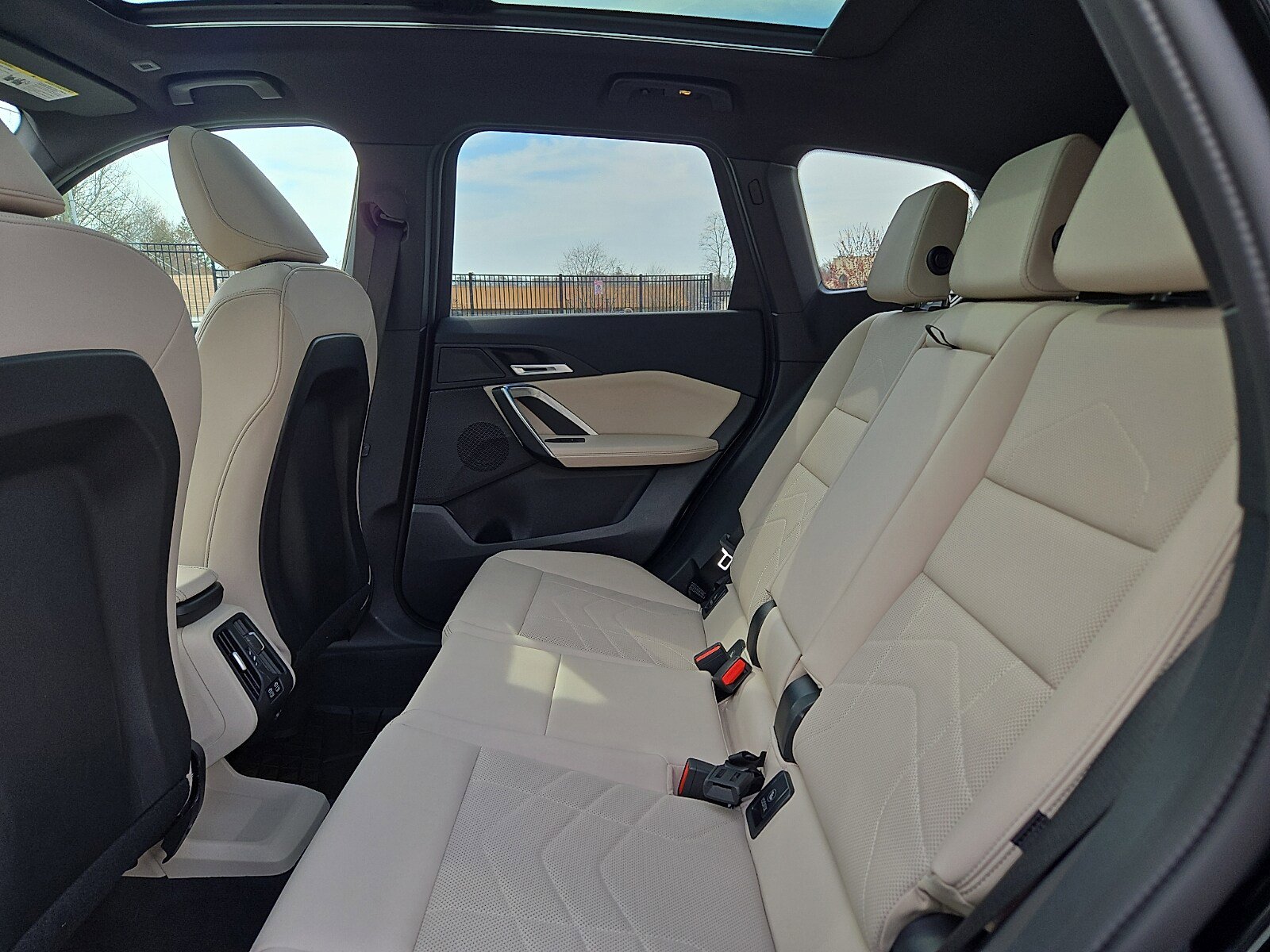 Used 2025 BMW X1 xDrive28i w/ Convenience Package image 10
