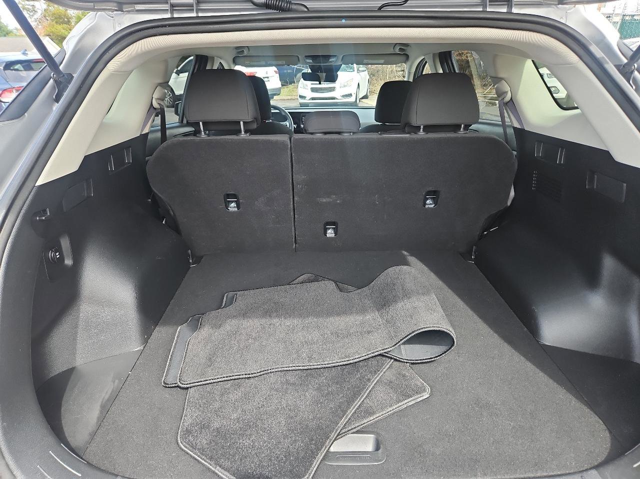 Used 2023 Kia Sportage LX image 34