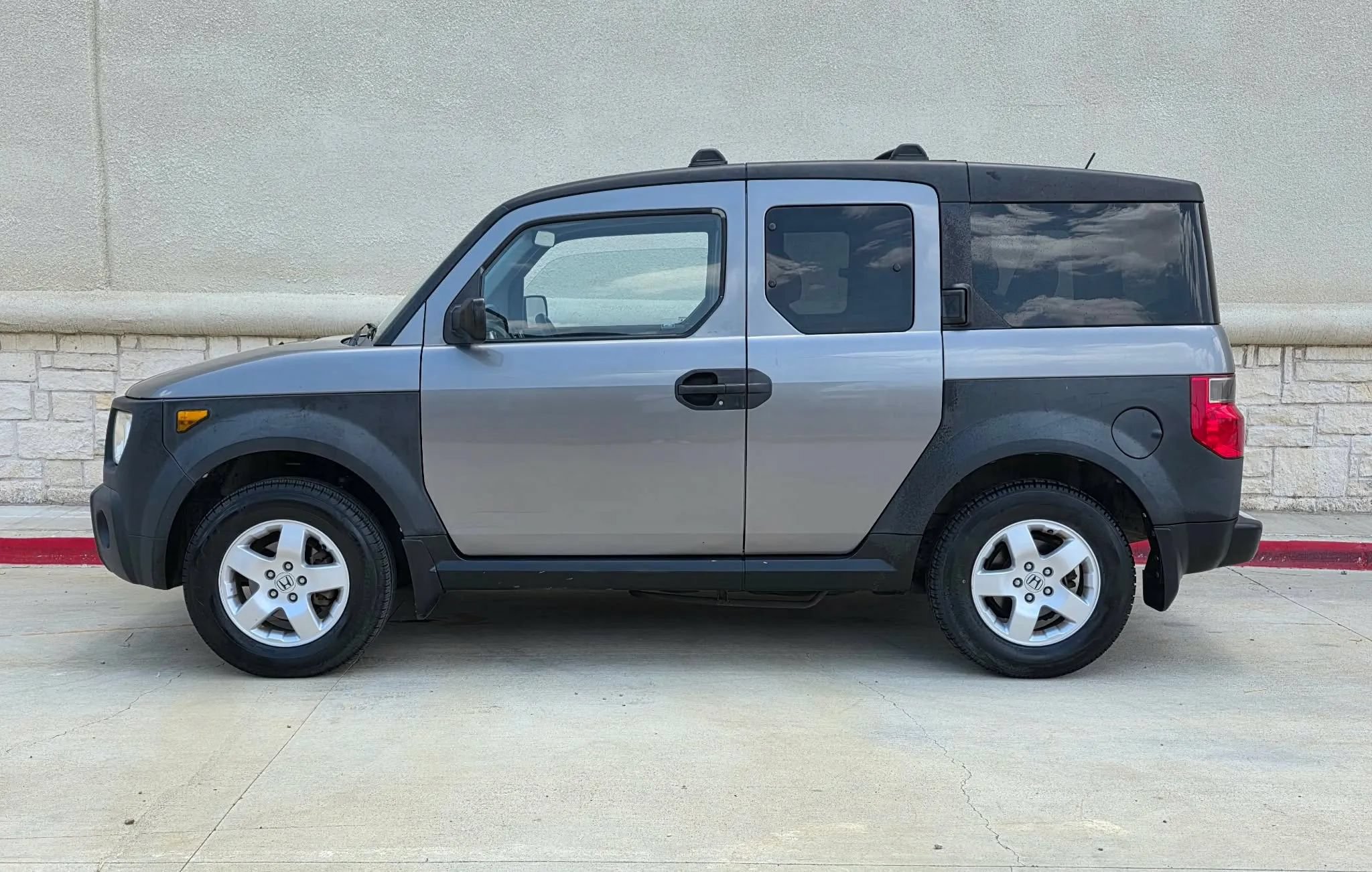 Used 2005 Honda Element EX image 8