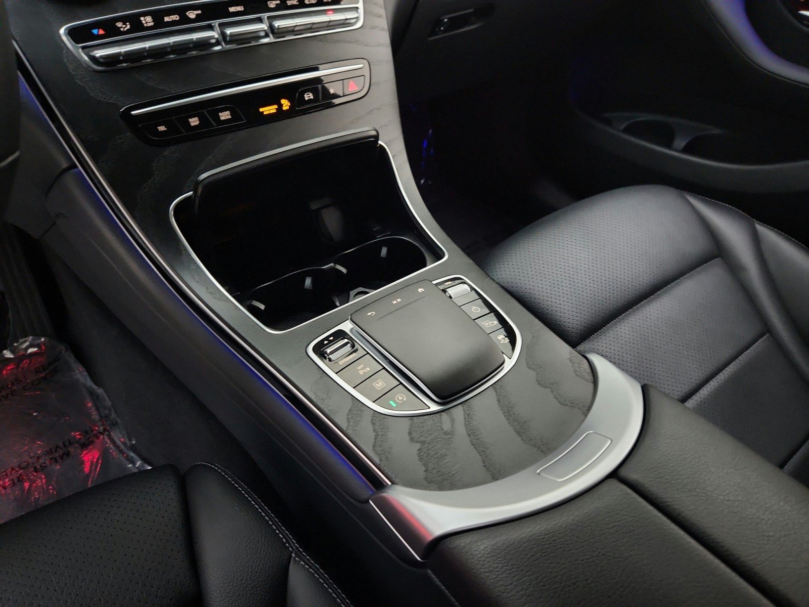 Certified 2022 Mercedes-Benz GLC 300 4MATIC Coupe w/ Multimedia Package Lite image 22