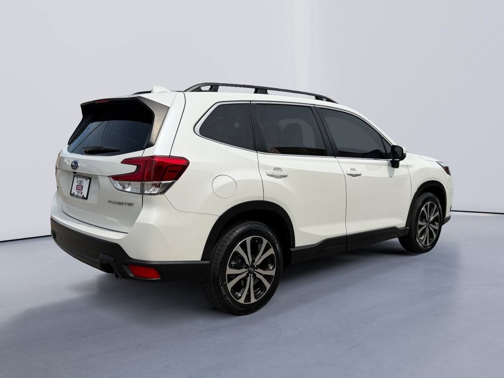 Certified 2023 Subaru Forester Limited AWD/4WD image 3