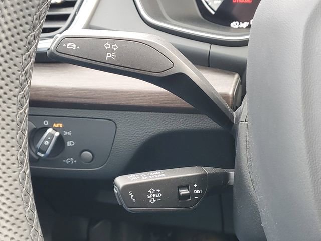 Used 2025 Audi Q5 e Premium Plus w/ Premium Plus Package image 24