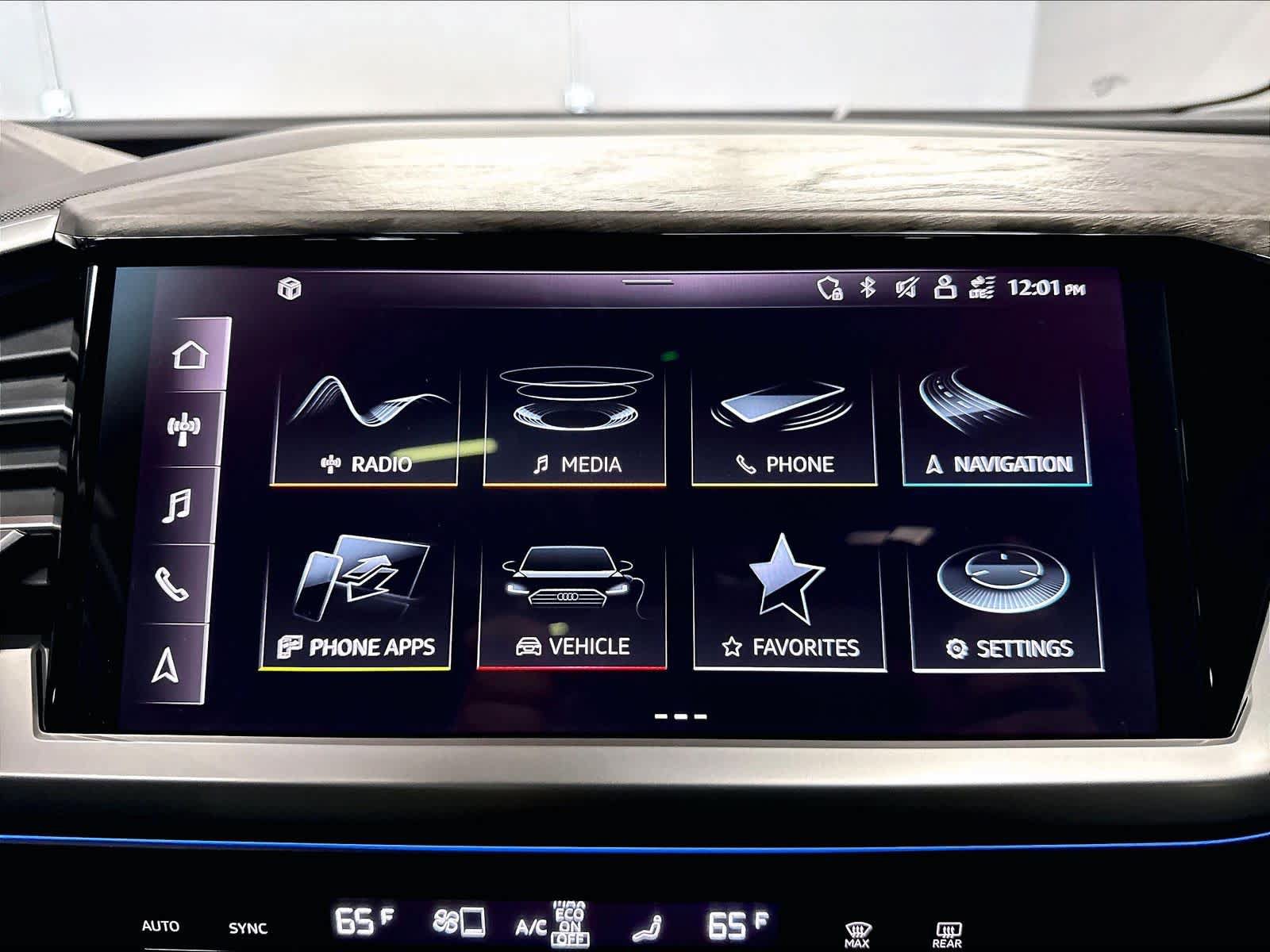 Certified 2024 Audi Q4 e-tron Premium Plus w/ Premium Plus AWD/4WD image 10