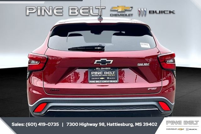 Used 2024 Chevrolet Trax RS w/ Driver Confidence Package image 4