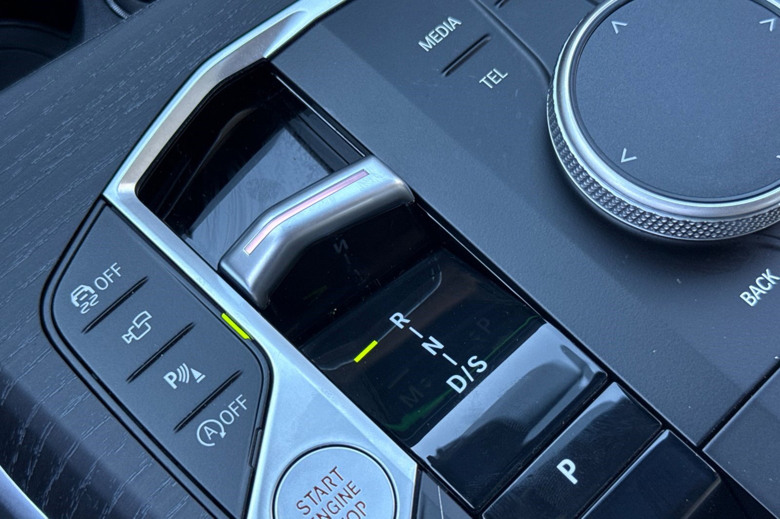 Used 2025 BMW 330i Sedan w/ Premium Package image 27