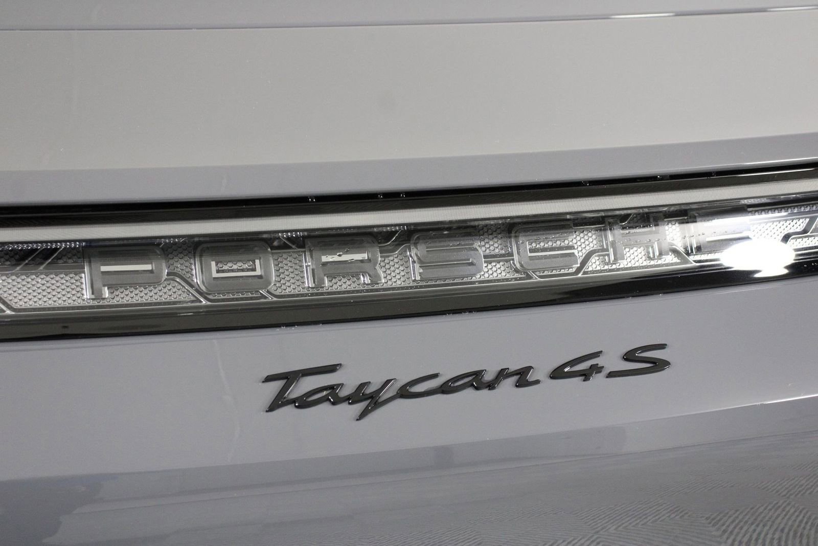 New 2026 Porsche Taycan 4S image 22
