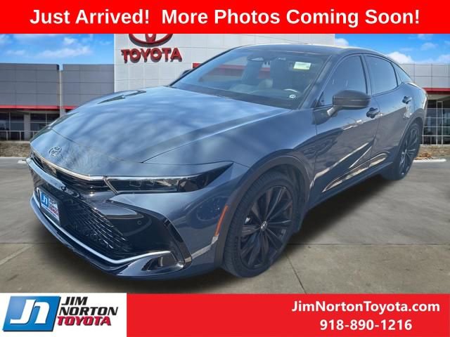 Used 2026 Toyota Crown Nightshade image 3