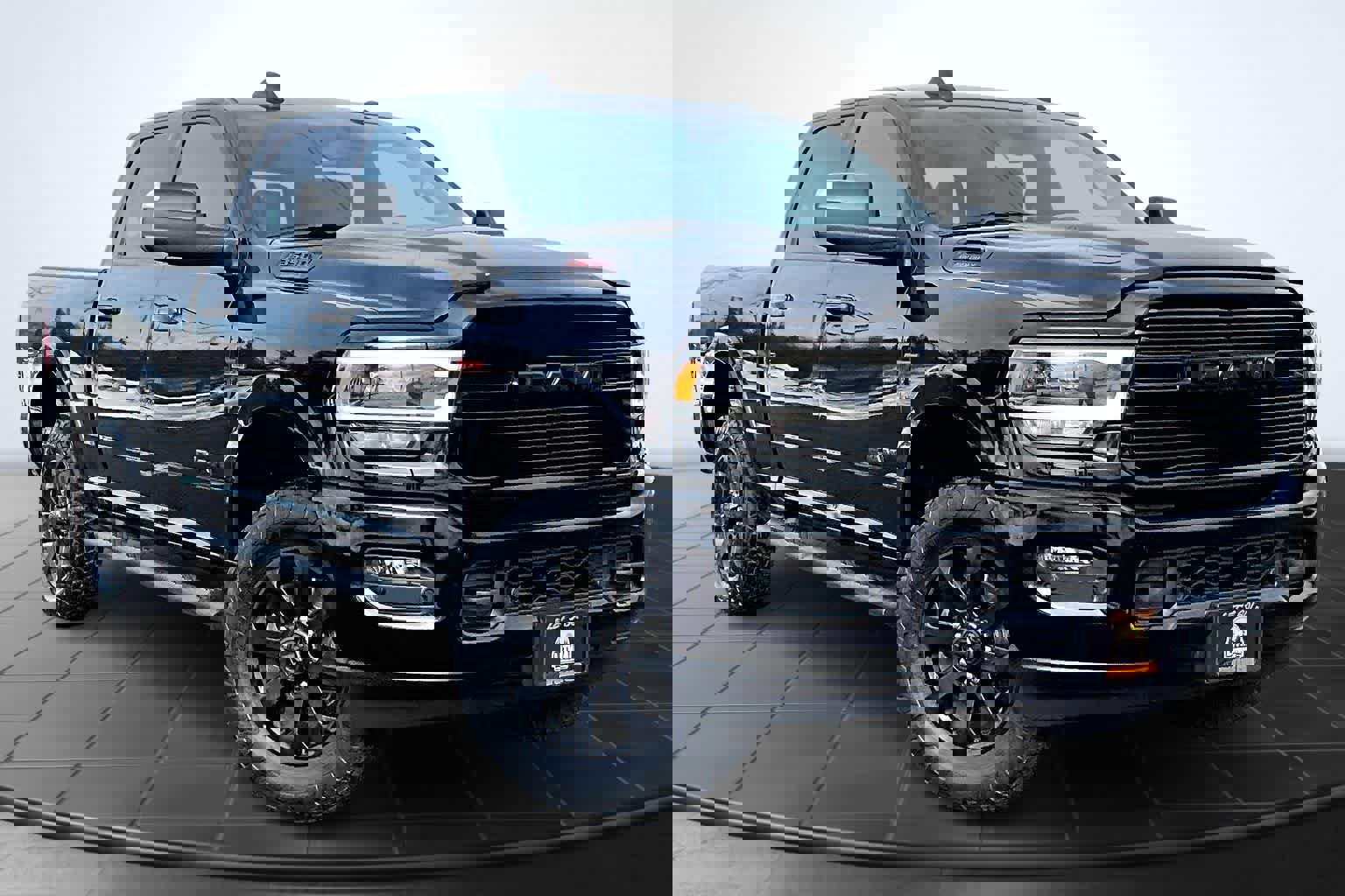 Used 2020 RAM 3500 Laramie image 22