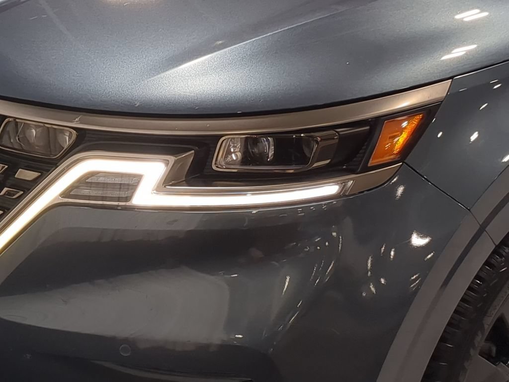 Used 2024 Kia Carnival SX Prestige FWD image 11