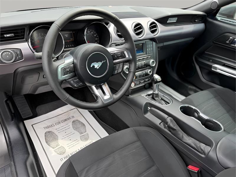 Used 2015 Ford Mustang Coupe RWD image 18