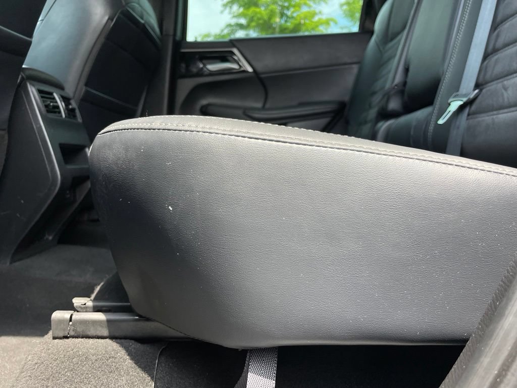 Used 2023 Mitsubishi Outlander SE FWD image 38