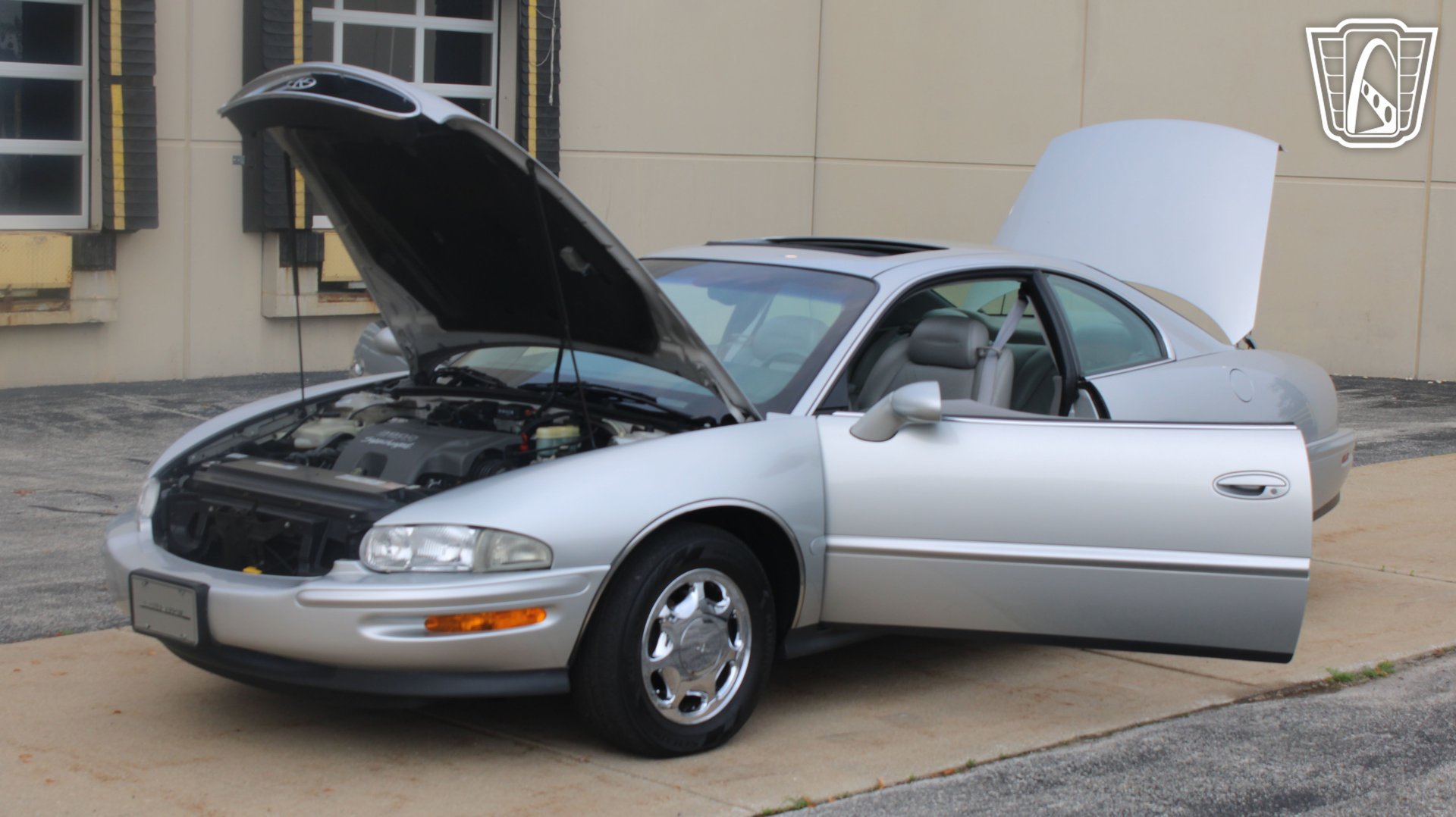 Used 1999 Buick Riviera Supercharged Coupe FWD image 11