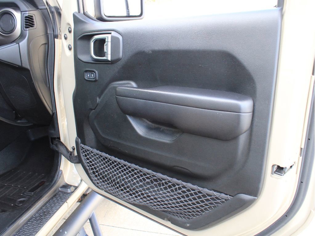 Used 2020 Jeep Gladiator Sport w/ Quick Order Package 24S image 21