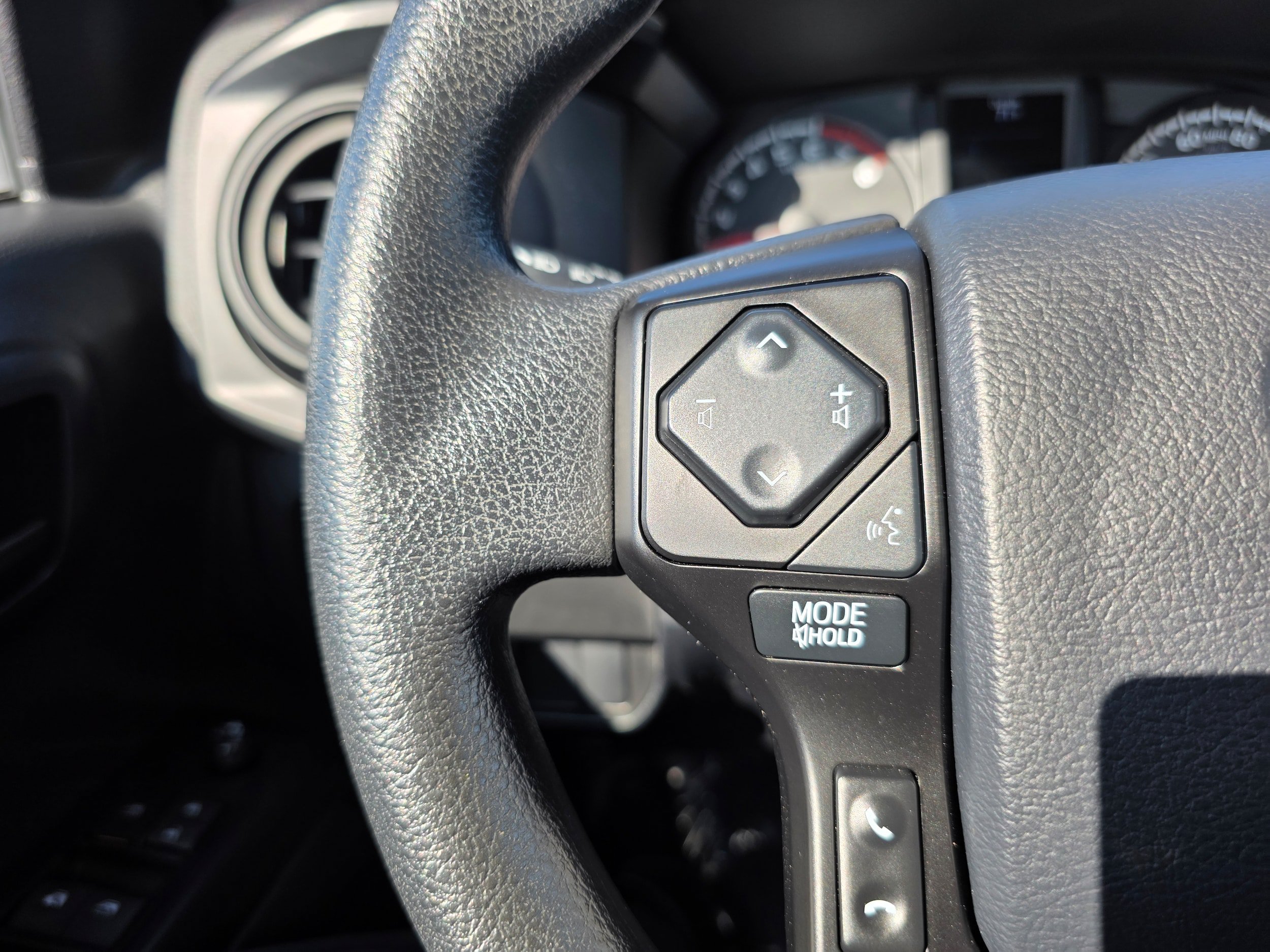 Used 2023 Toyota Tacoma SR AWD/4WD image 16
