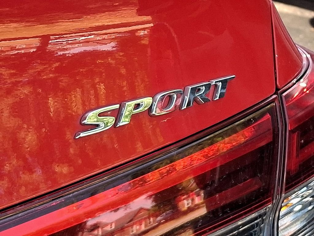 Used 2023 Honda Civic Sport image 9
