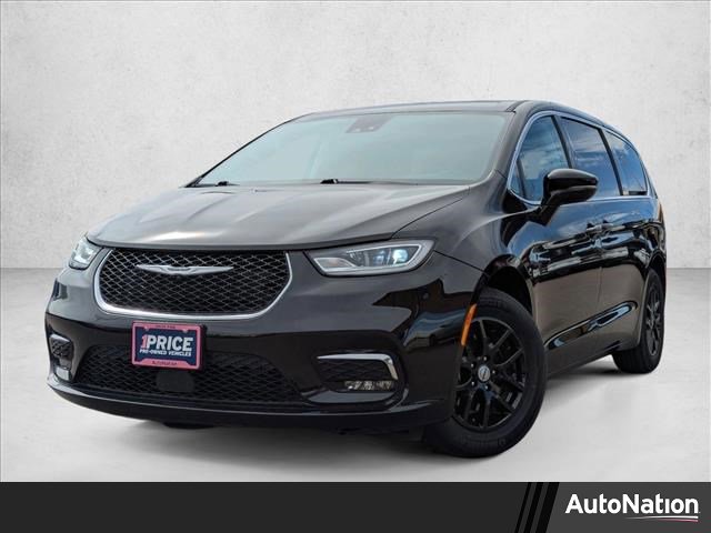 Used 2024 Chrysler Pacifica Touring-L