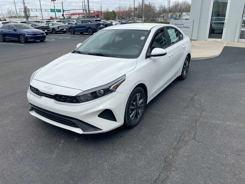 Used 2024 Kia Forte LXS image 2
