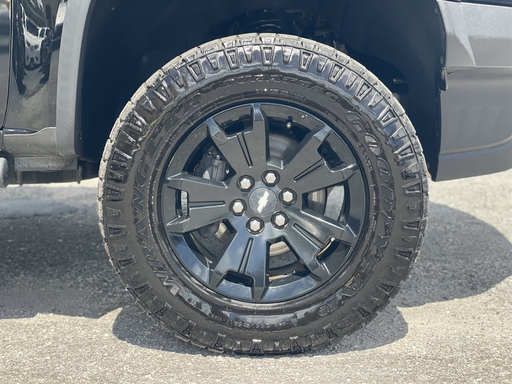 Used 2018 Chevrolet Colorado ZR2 w/ ZR2 Midnight Special Edition AWD/4WD image 38