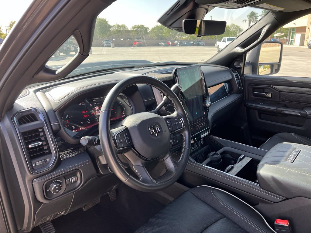 Used 2025 RAM 3500 Limited AWD/4WD image 13
