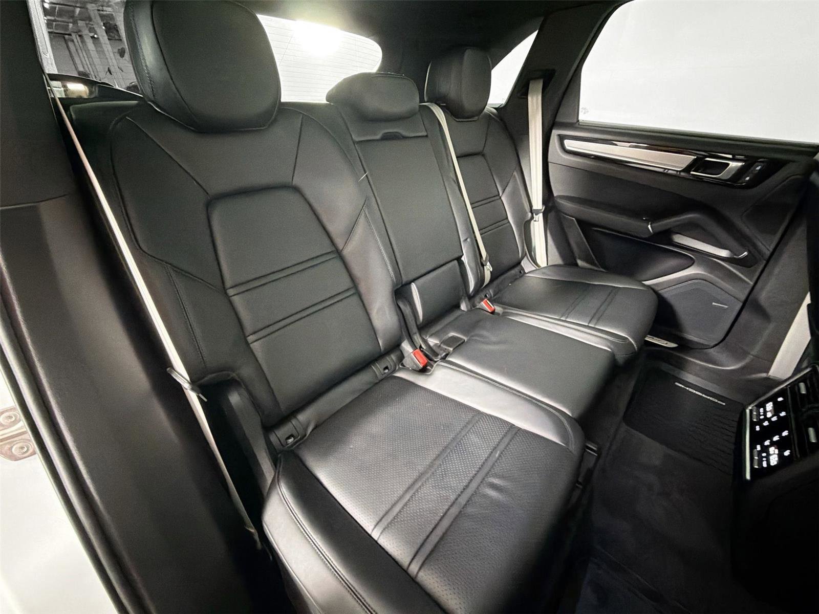 Certified 2023 Porsche Cayenne S Platinum w/ Assistance Package image 27