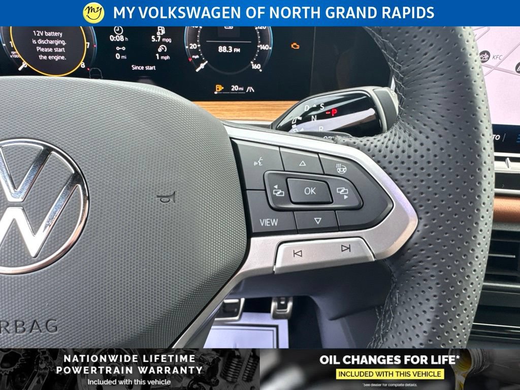New 2026 Volkswagen Tiguan SEL R-Line AWD/4WD image 16